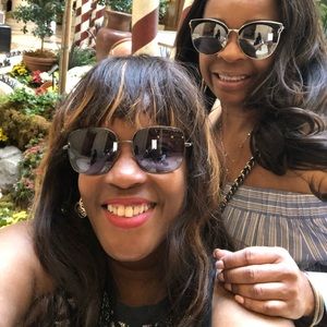 Meet your Posher, Sharon